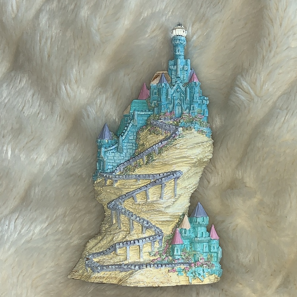 Fairy tale princess castle Vtg 90s sun catcher crystal top resin type SCULPTURE